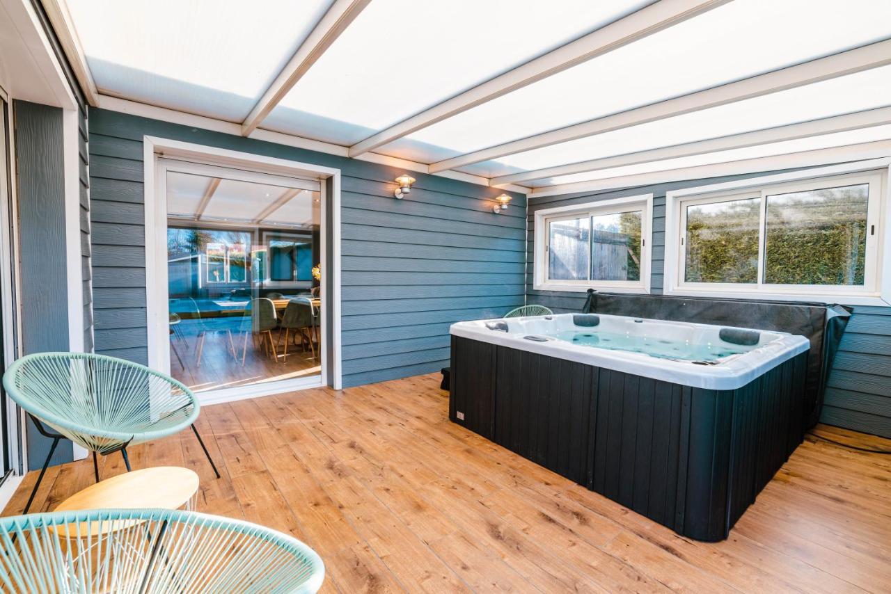Grande Maison Avec Piscine Et Jacuzzi A La Campagne Desvres المظهر الخارجي الصورة